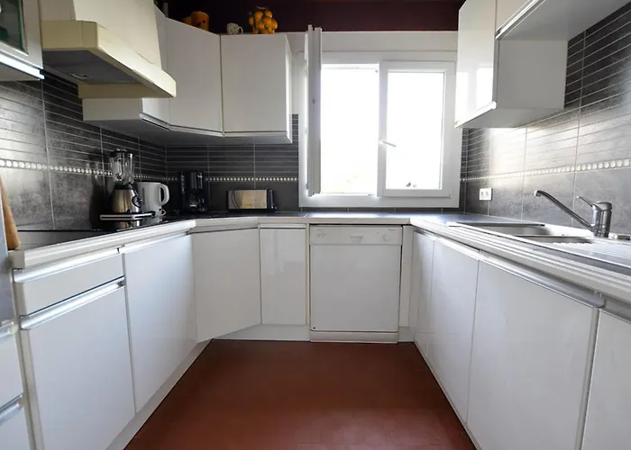 Сasa de vacaciones Maison 4 Pieces Pour 8 Pers. A La Palmyre Avec Animaux Admis Et Parking - Fr-1-705-100 Les Mathes