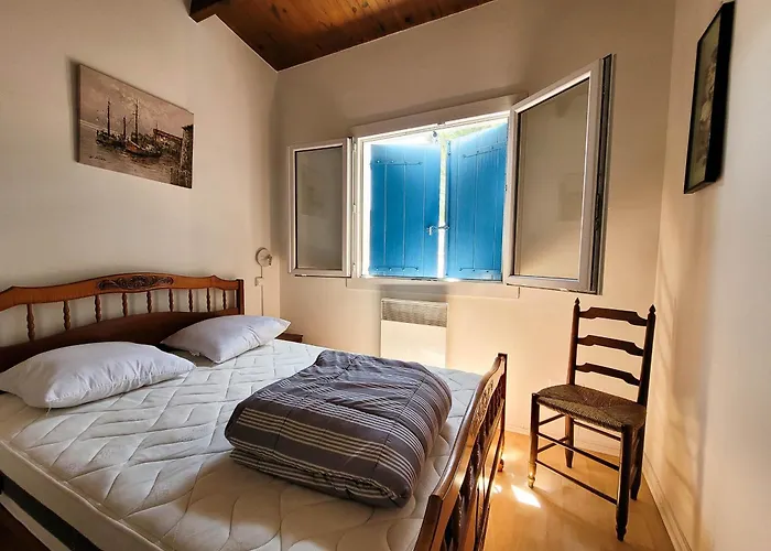 Maison 4 Pieces Pour 8 Pers. A La Palmyre Avec Animaux Admis Et Parking - Fr-1-705-100 Les Mathes