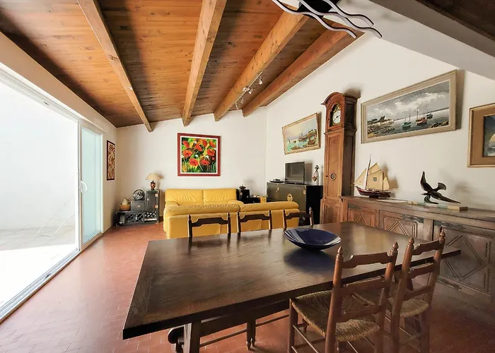 Maison 4 Pieces Pour 8 Pers. A La Palmyre Avec Animaux Admis Et Parking - Fr-1-705-100 Сasa de vacaciones Les Mathes